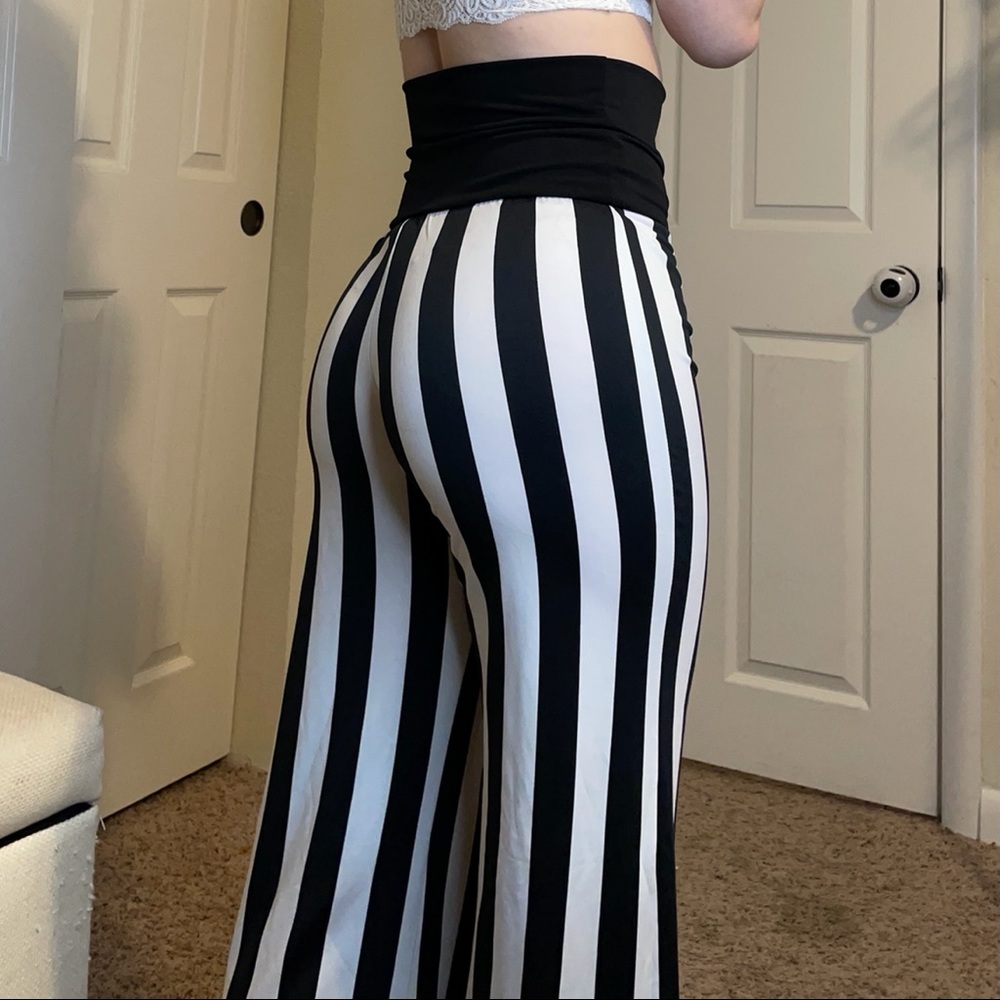 Goddess Striped Yoga Pant
